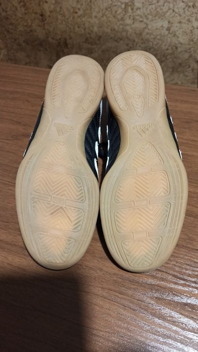 Halówki Adidas  43,1/3