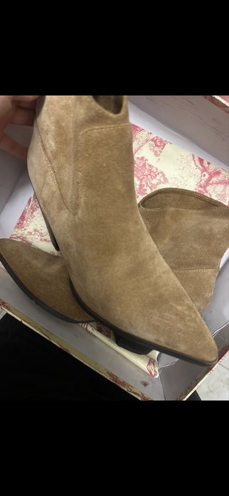 Казаки/черевики жіночі