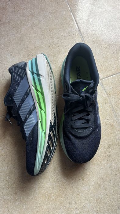 Tenis corrida Adidas adistar 4 semi novos