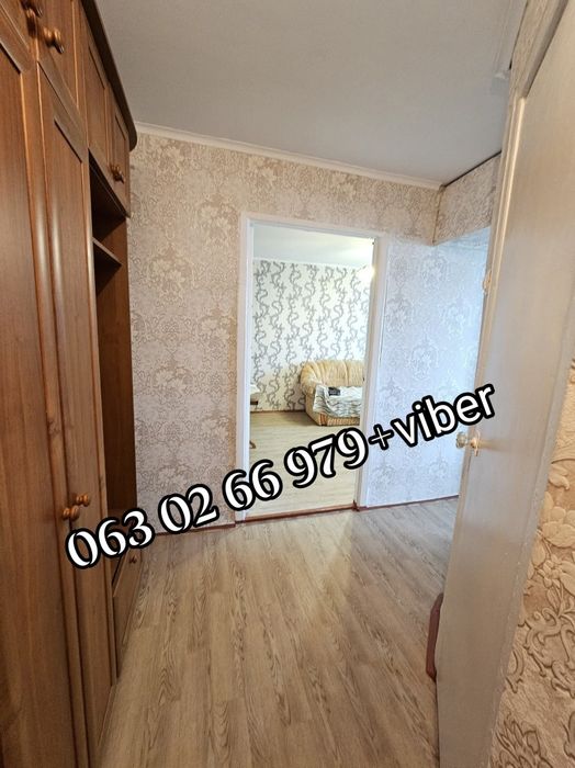 Продам 1-кім квартиру на третьому поверсі