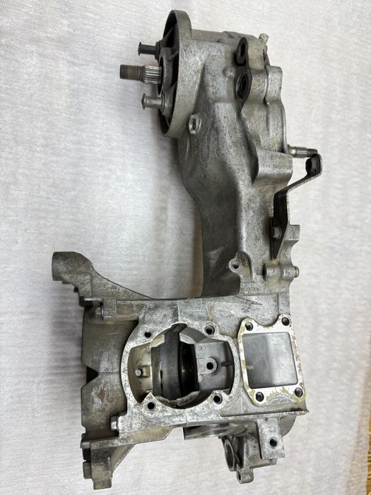 Картера Honda Dio AF 18,24,25,27,28,30,31 AF18E, з редуктором, двигатель, блок