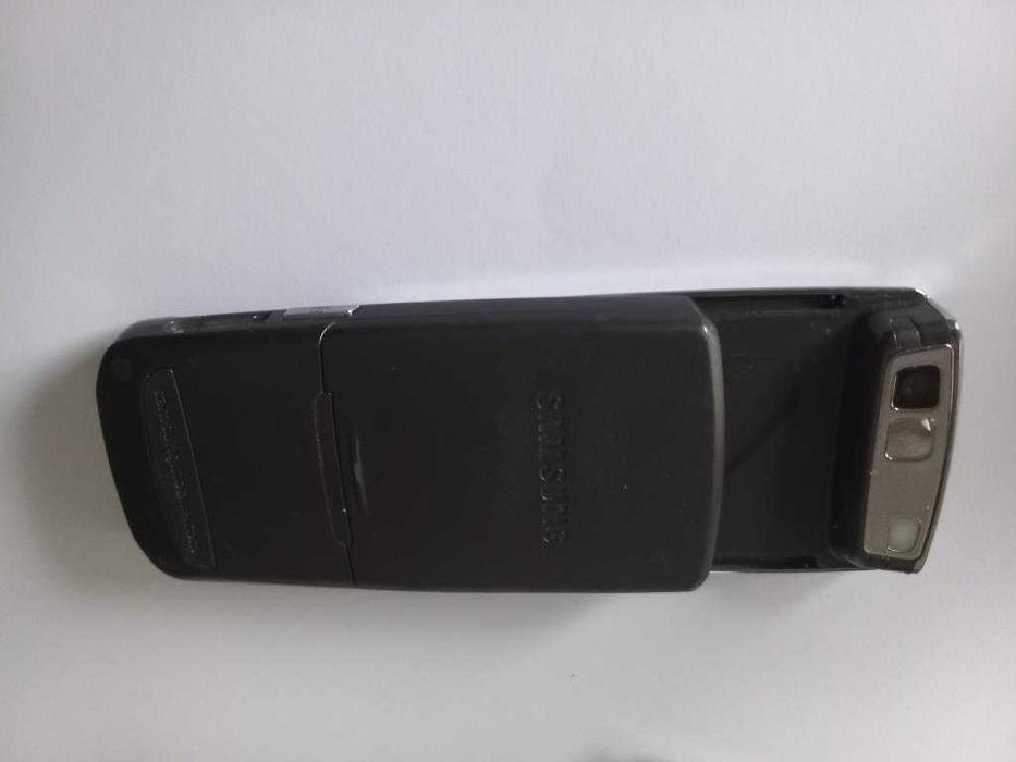 Telefon Samsung SGH-900i z baterią do wymiany