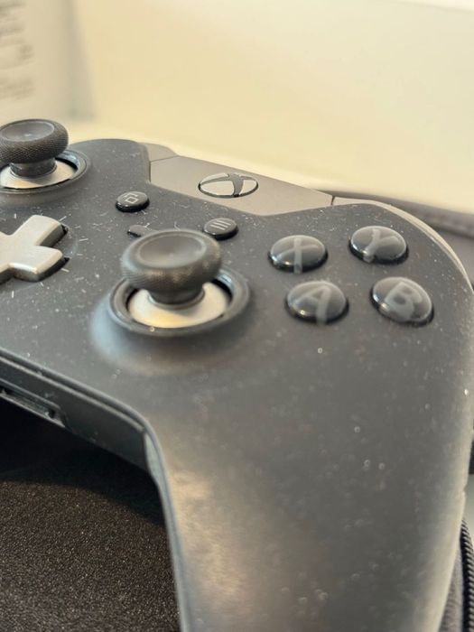 Pad Xbox Elite Controller V1 - Pełen komplet (pad, który przegrał z rodziną)