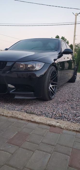 Продам бмв е90 320