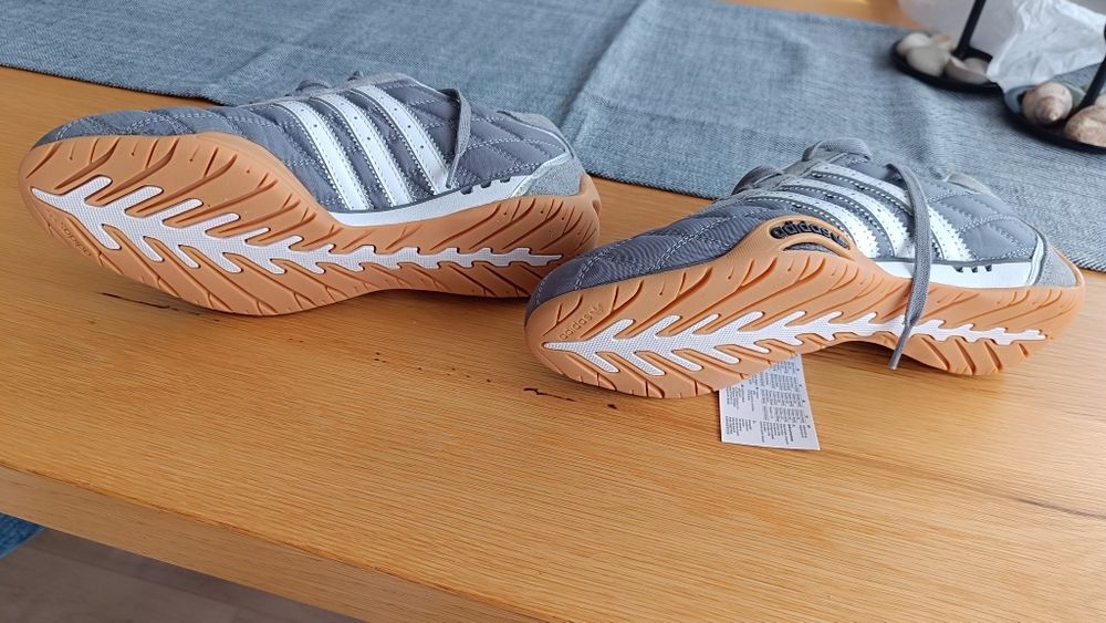 Nowe Adidas Adiracer LO szare r. 36 JQ5756, z metkami