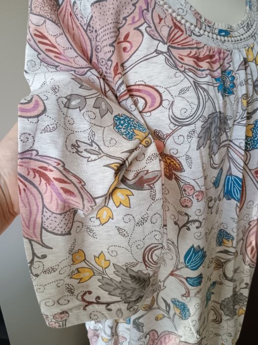 Delikatna bluzka roz 50