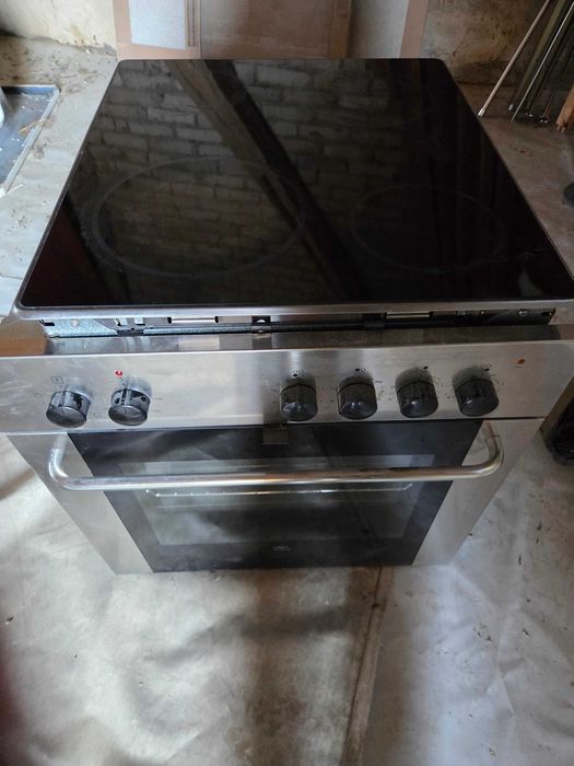 Piekarnik z płytą ceramiczną IKEA (Whirlpool) do zabudowy - stan bardzo dobry