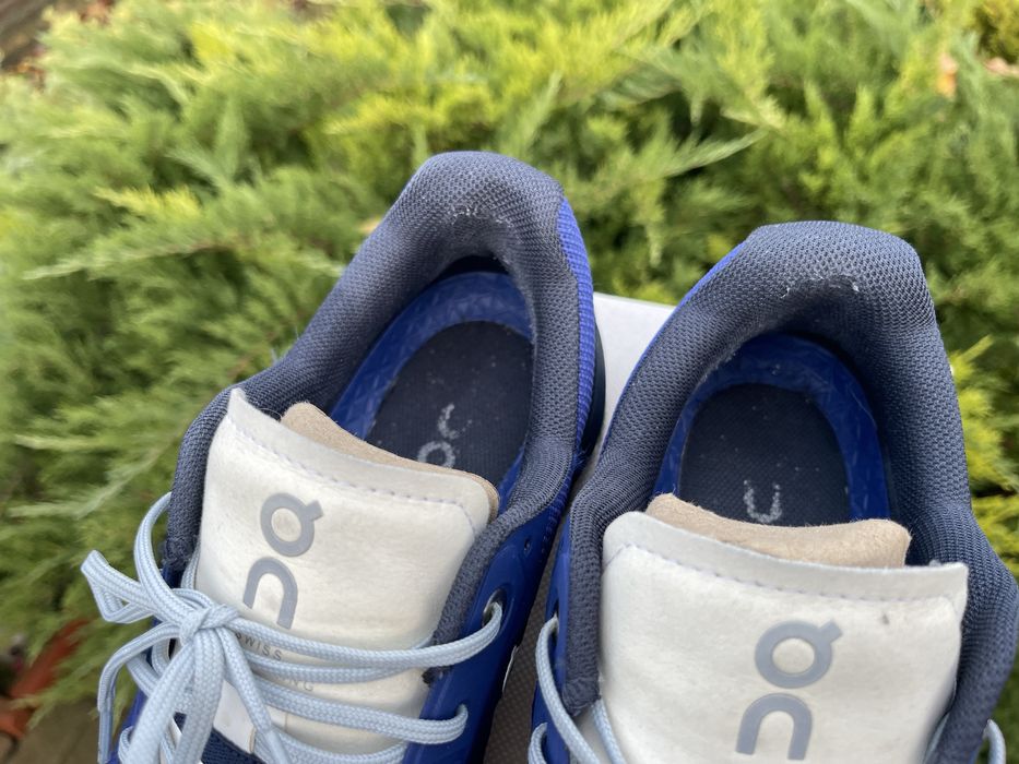 Чоловічі кросівки On Running Cloudventure оригінал