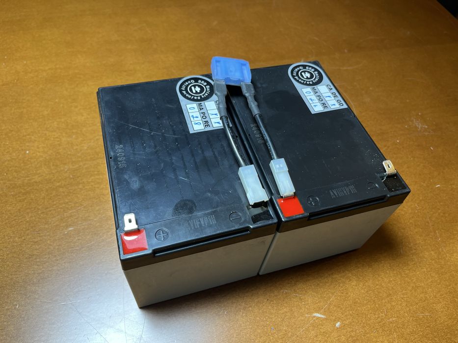 UPS APC Smart UPS 1000 SMT1000i.