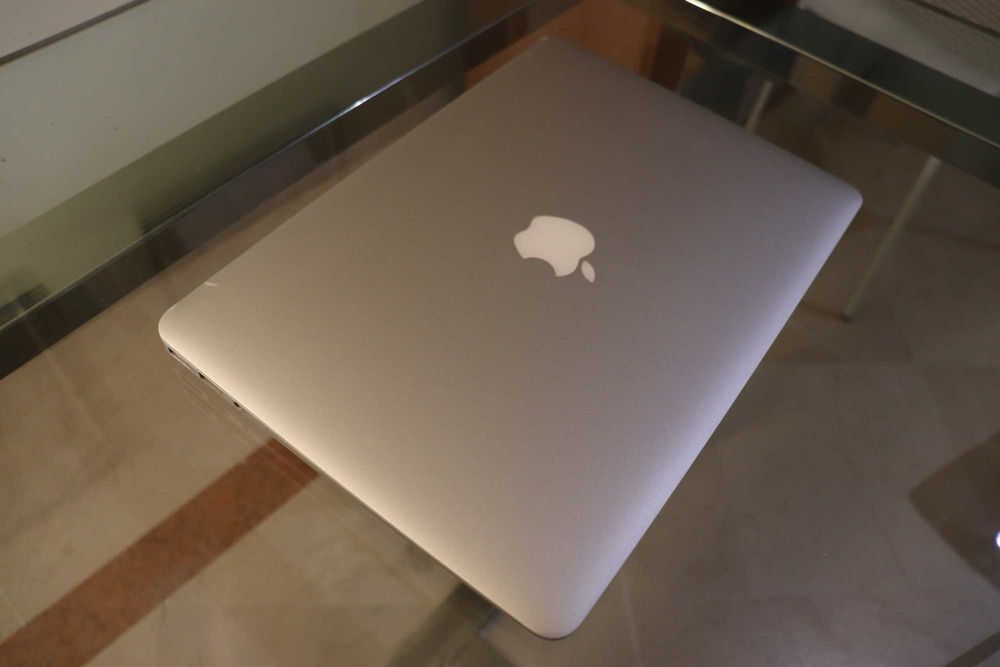 MacBook Air 13'' 2018 - Excelente Estado + Acessórios Originais