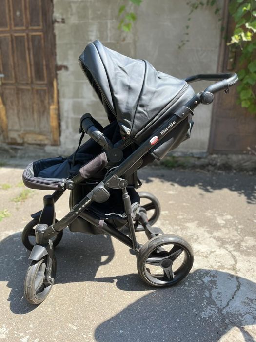 Продам детскую коляску Mirello 2в1