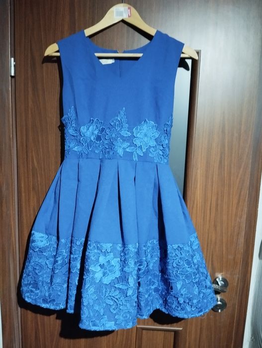 Ładna elegancka suknia