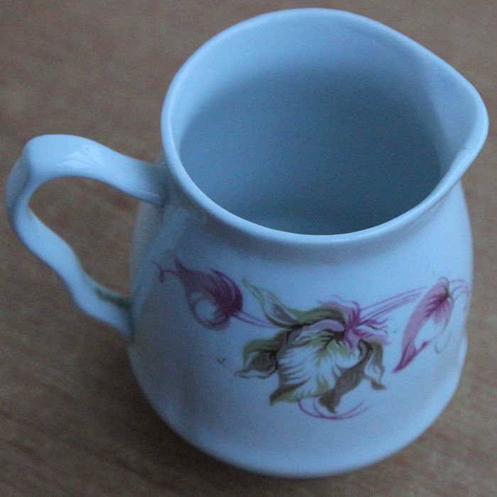 Молочник,слівочник Баранівка .Фаянс.