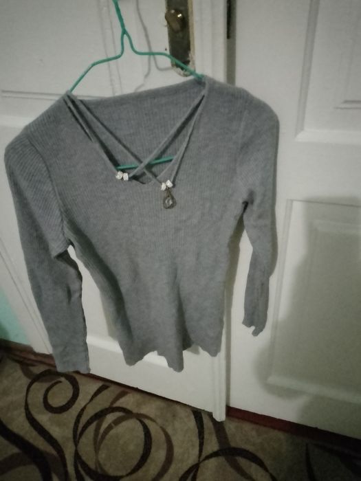 Продам кофту на дівчинку