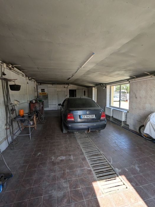 Продам комерційну нерухомість-СТО