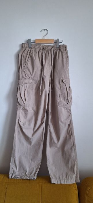 Spadochroniarskie spodnie cargo S /M Pull&Bear