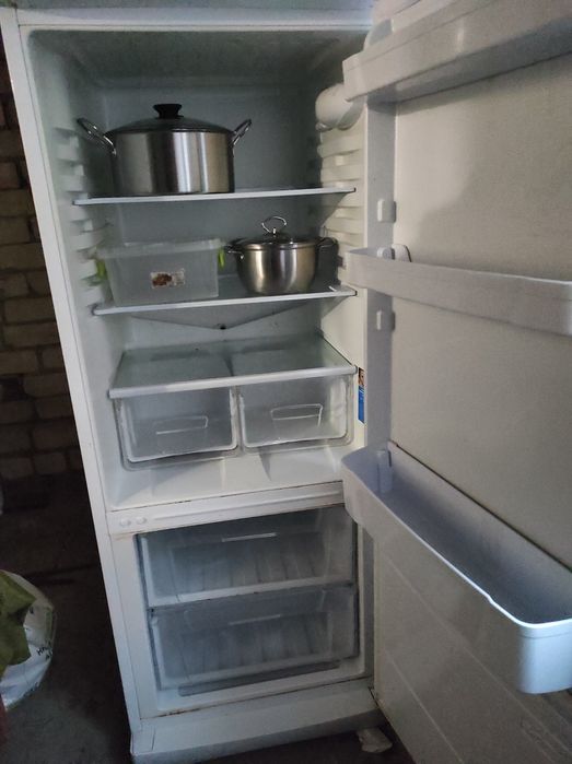 Холодильник indesit