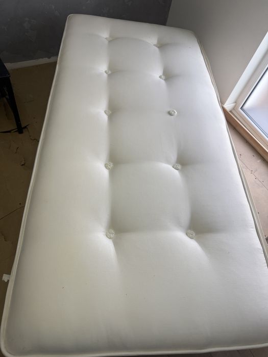 Sprzedam 2 duze materace wym 100x200 gr45cm