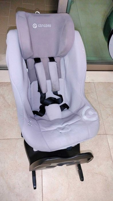 Cadeira isofix rotativa"concord balance"  de recém nascido aos 4anos