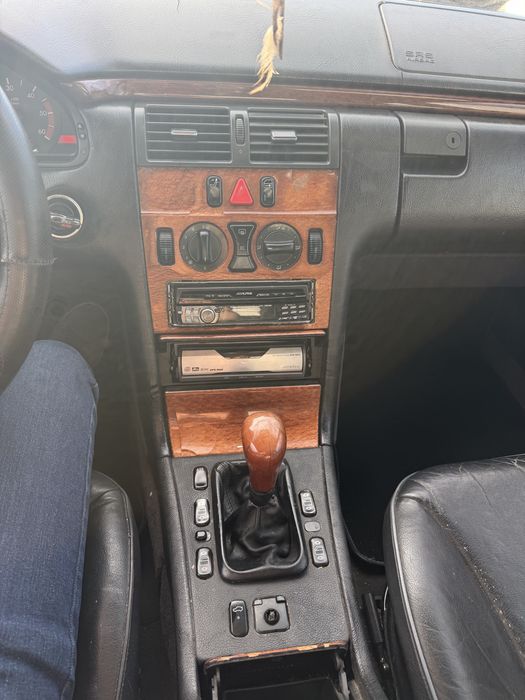 Mercedes E220 cdi