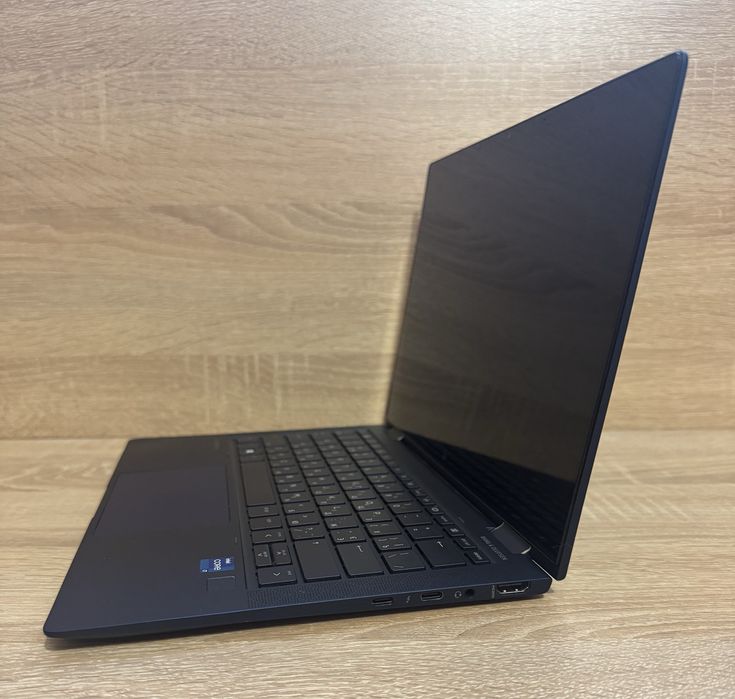 HP Elitebook Dragonfly G2 13,3" IPS, i7-1165G7, 16Gb RAM, 512Gb SSD