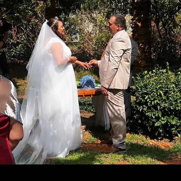 Vendo vestido de noiva novo