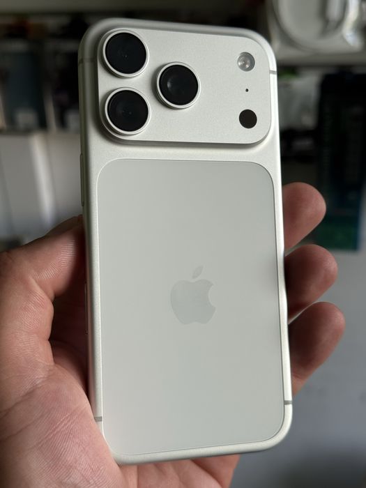 Apple iPhone 17 Pro 256Gb Silver новый