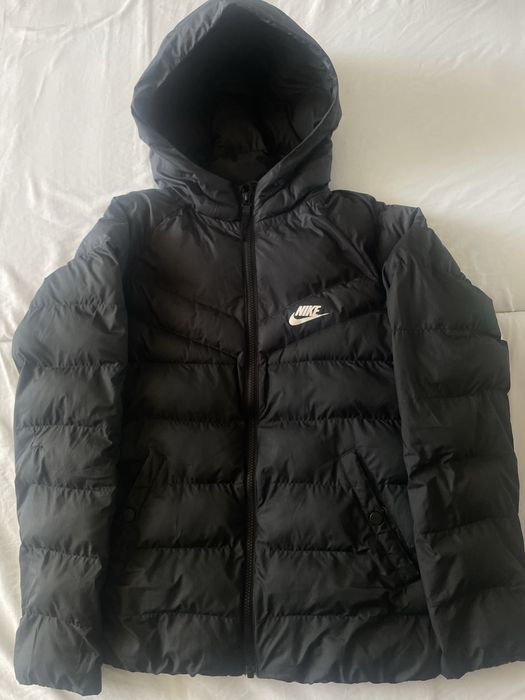 Пуховик чорний Nike