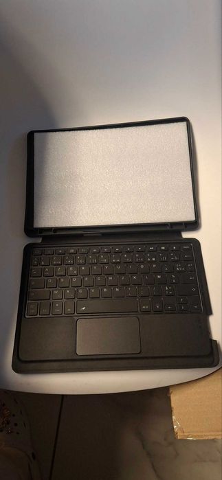 etui z klawiaturą Samsung Tab A9 Plus 11 cali