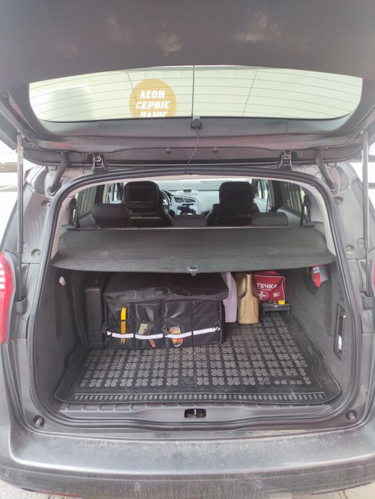 Peugeot 5008 1.6 дизель, роботизована коробка 2010рік