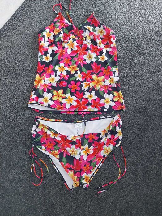 Strój kąpielowy  w kwiatki