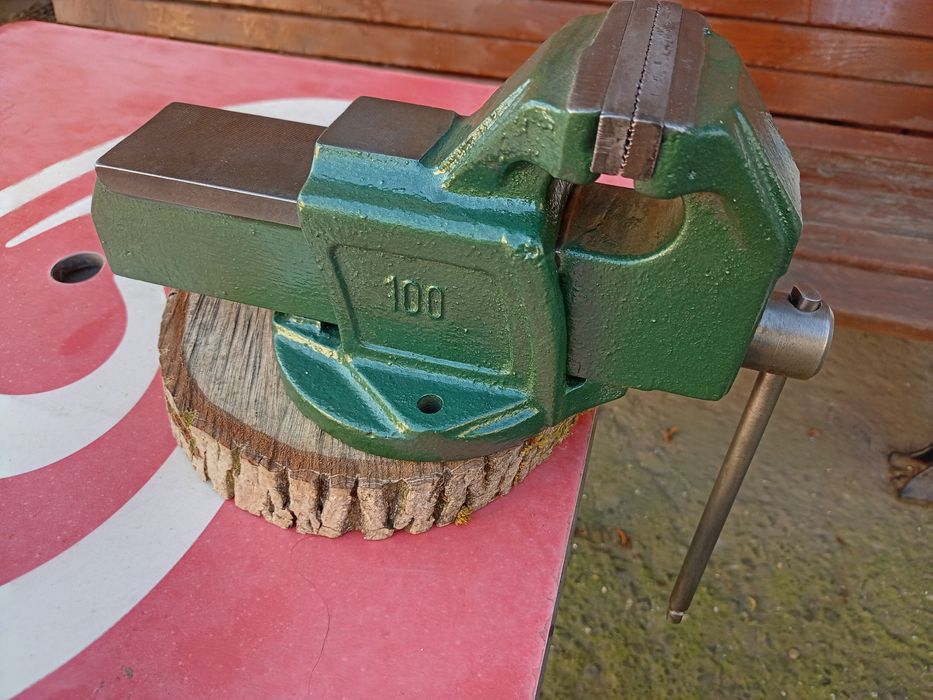 Sprzedam imadło stołowe bizon sprawne