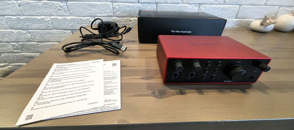 Interfejs audio Focusrite Scarlett 4i4 czwartej generacji