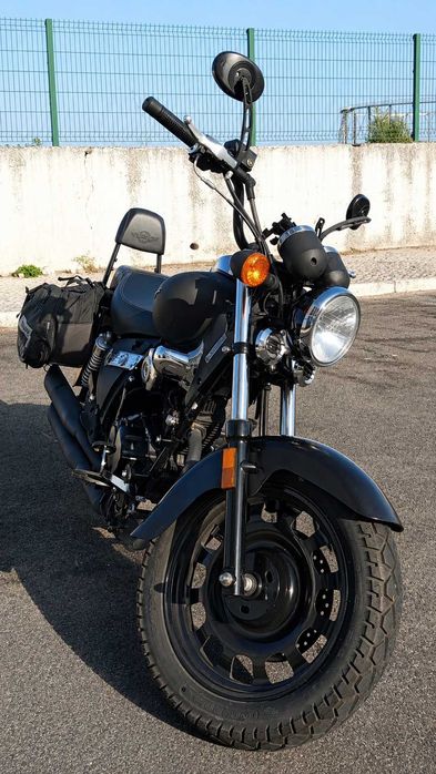 Mota keeway superlight 125 limited edition com malas e encosto incluidos