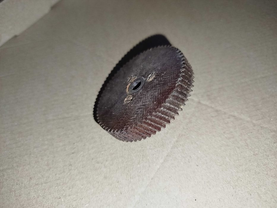 Шестерня 64 мм текстолітова косі зубці