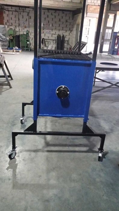 Змішувач кормів, сумішей,кормозмішувач горизонтальний