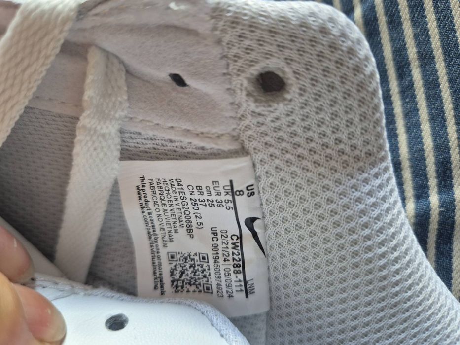 Кросівки NIKE AIR FORCE 1 LOW розмір 39
