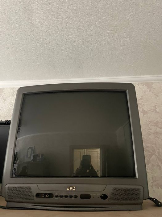 Продам телевизор
