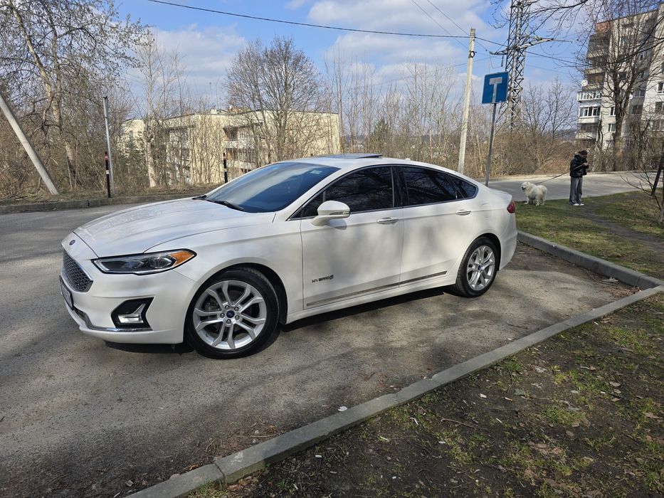Оренда авто Ford Fusion hybrid