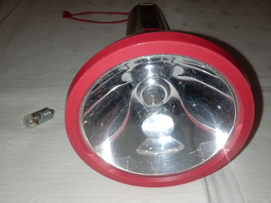 Винтажний новий міцний ліхтар "Київ" 1985 року.