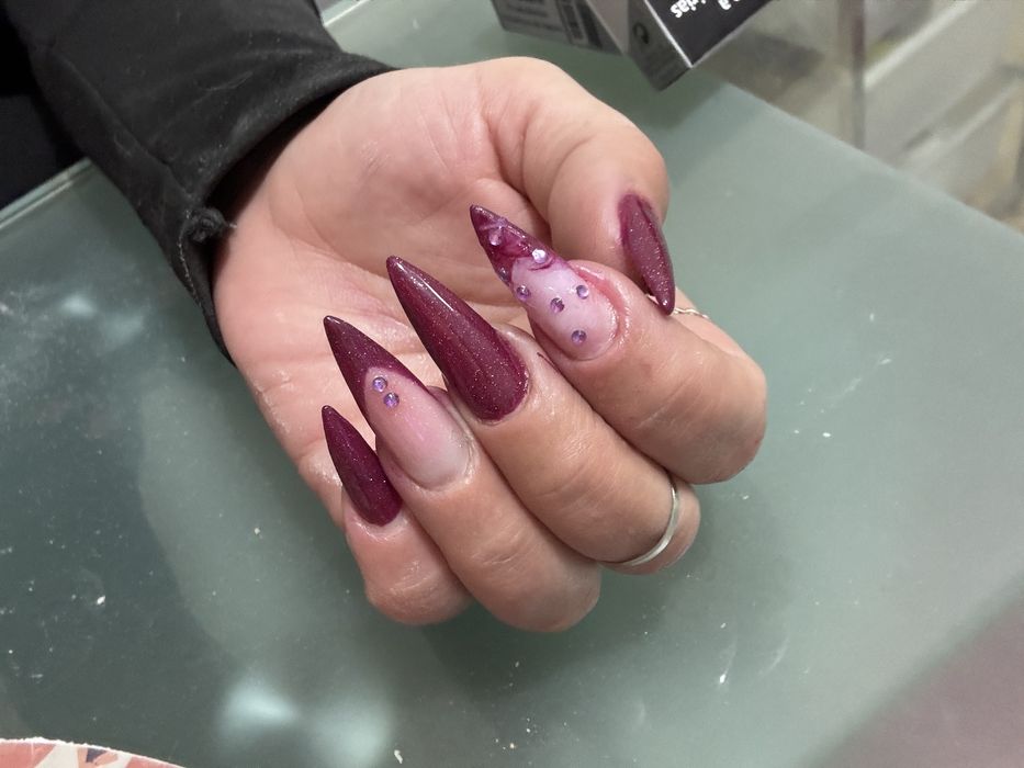 Vagas unhas de gel ou verniz gel