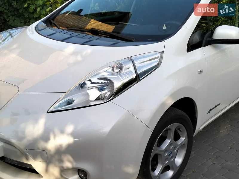 Продам Nissan Leaf 24 кВт (запас ходу до 140 км) з відмінною батареєю!