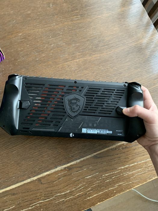 Msi claw ultra 5 w bardzo dobrym stanie