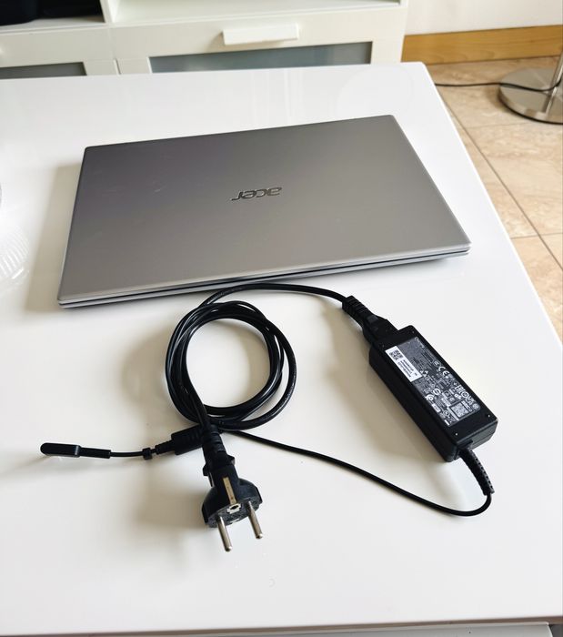 Vendo Portatil ACER, intel Core i7, 11ª Ger, SSD 512GB, 12GB RAM, ainda na Garantia estado impecavel!