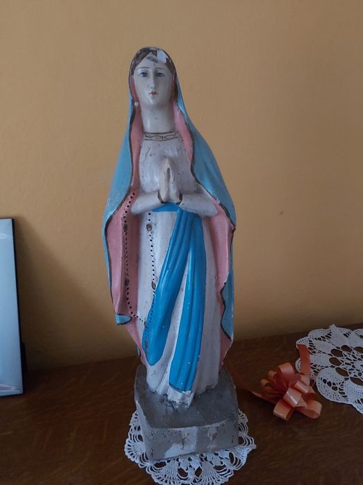 Matka Boska figurka