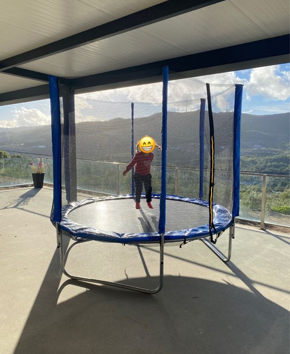 Aluguer de insuflável / trampolim.