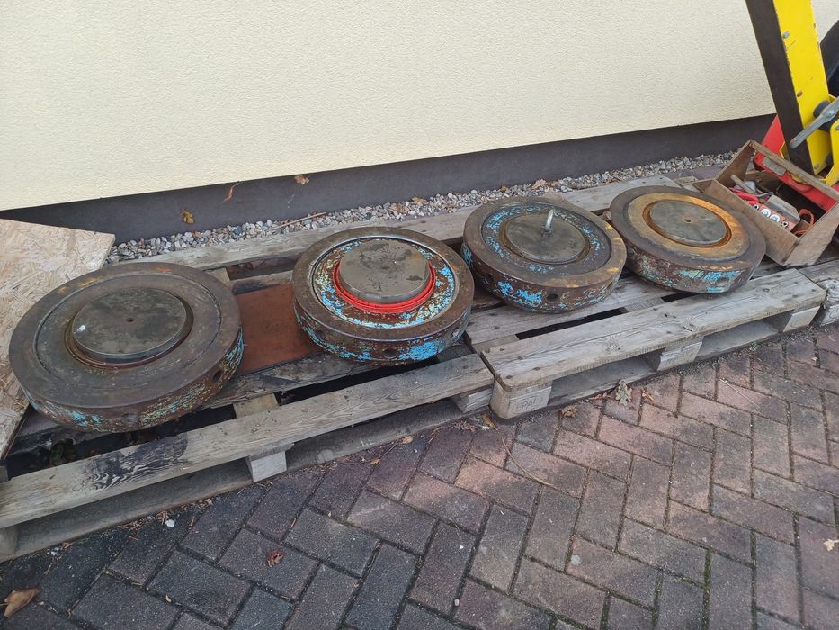 Siłowniki hydrauliczne 250t plaskie niskie