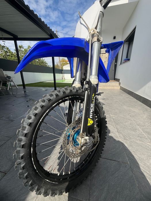 Yamaha YZ 125 matrículada