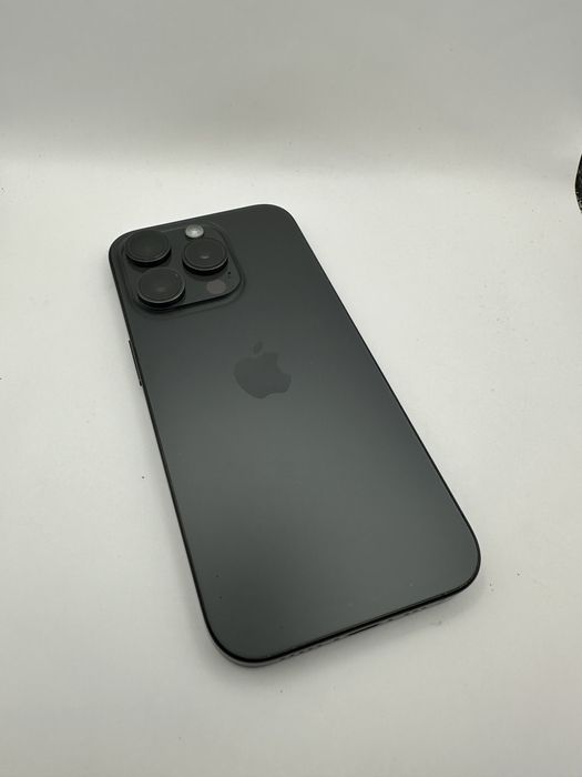 iPhone 15 pro 256 gb czarny 87% kondycja bardzo ładny