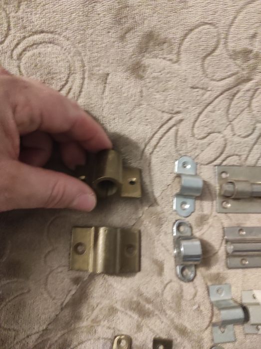 8 Fechos de porta tudo 5€